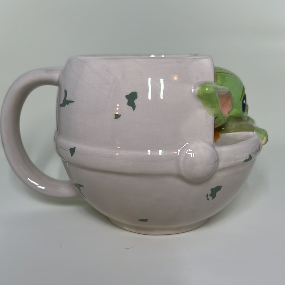 Silver Buffalo Star Wars The Mandalorian Child Seated Ceramic 3D Sculpted Mug - Picture 5 of 5
